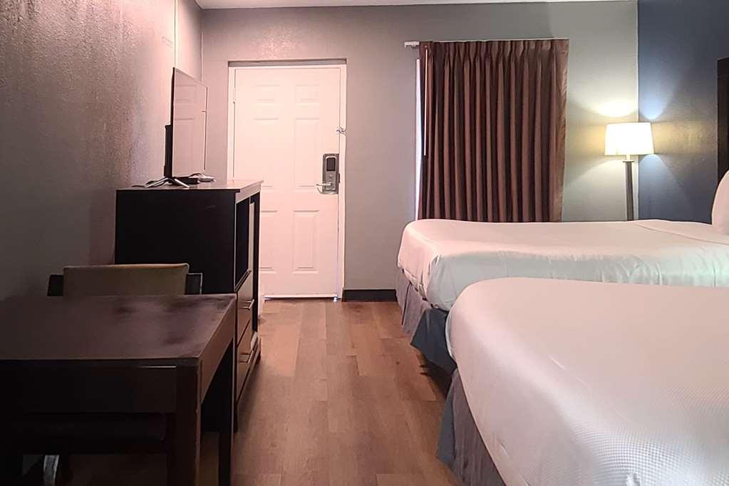 Econo Lodge Forest City Habitación foto