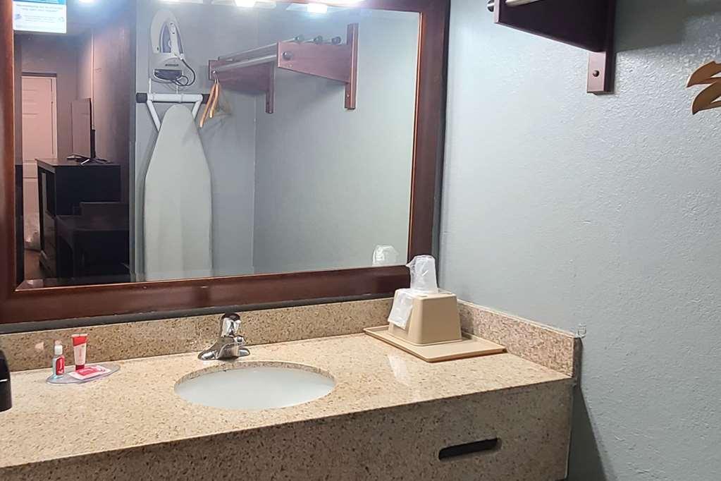 Econo Lodge Forest City Habitación foto
